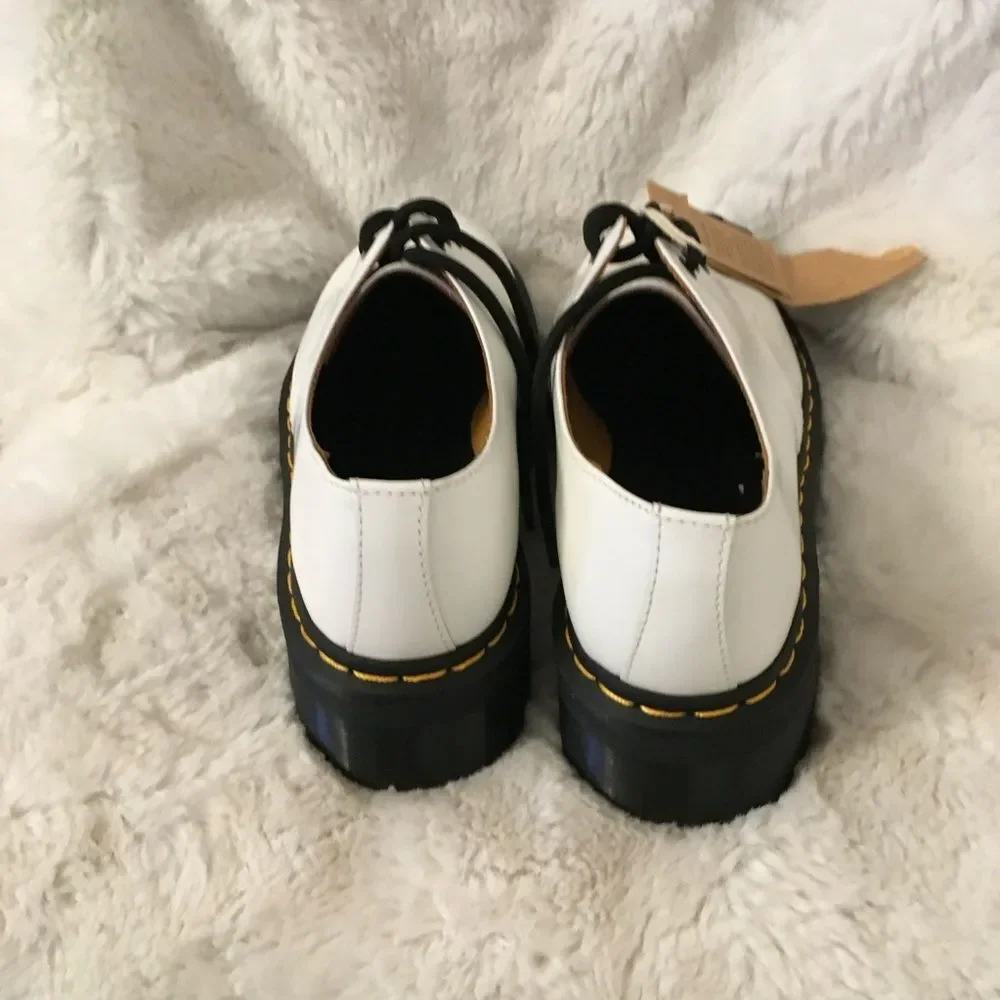 NEW Dr. Martens Quad White Smooth Leather Lace Up Low Top Oxford Shoes 9